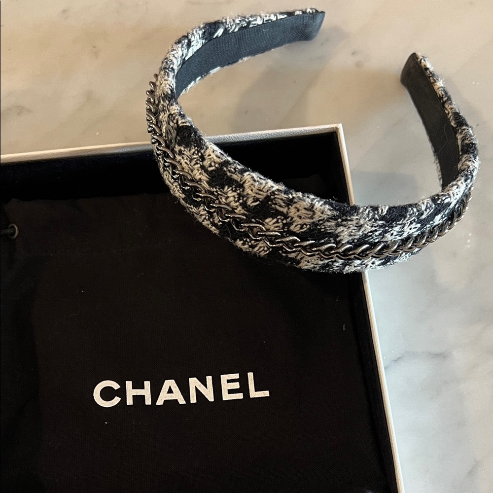 CHANEL Monochrome Tweed Headband platinum chain